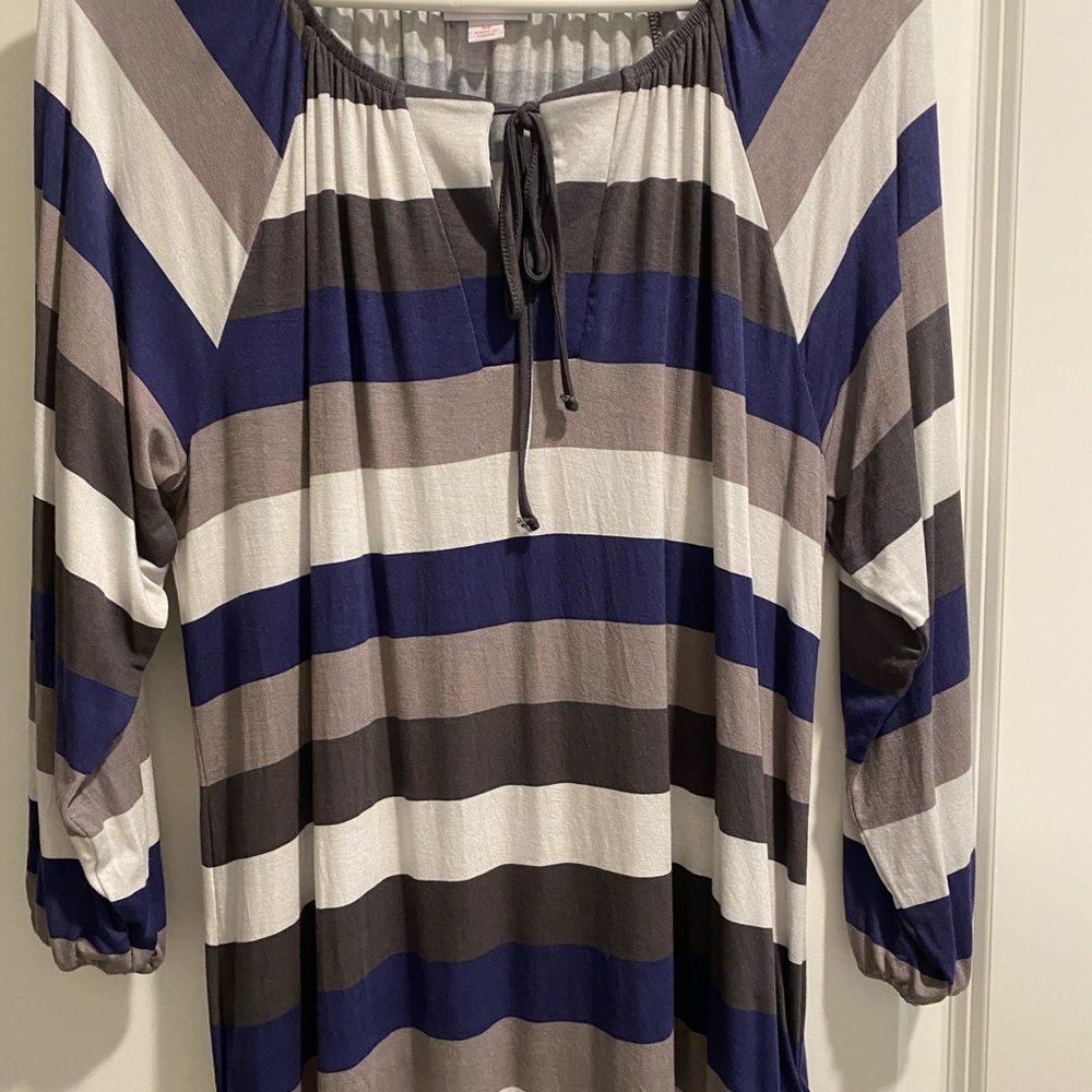 Blue, White, Dark Gray Debra